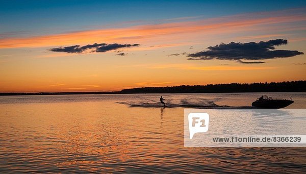 Mann Wasserski Lulea Lappland Schweden