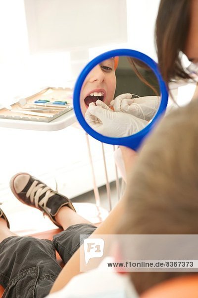 Zahnärztliche Zahnseide für Patienten