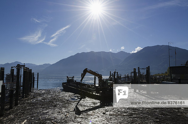 Wasserrand  Tag  Industrie  Gerät  See  Sonnenlicht  Langensee  Lago Maggiore  Locarno  Schweiz