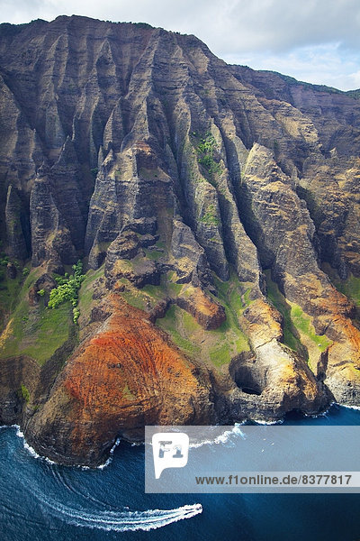 Vereinigte Staaten von Amerika  USA  Felsen  Küste  Insel  Ansicht  vorwärts  Hawaii  hawaiianisch