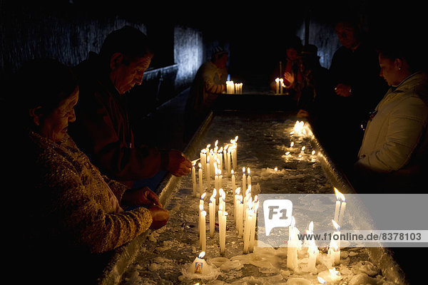 beleuchtet Kerze Basilika Bolivien Copacabana Virgen