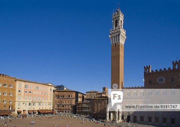 Palazzo Pubblico  Piazza del Campo  Siena  UNESCO World Heritage Site  Tuscany  Italy  Europe