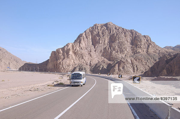 Straße von Scharm El-Scheich nach Dahab  Sinai-Halbinsel  Ägypten