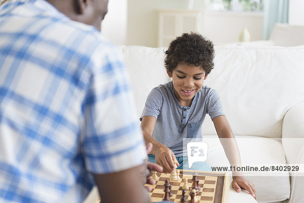 Spiel  Junge - Person  Großvater  Schach