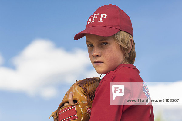 Außenaufnahme  Europäer  Spiel  Junge - Person  Baseball  freie Natur