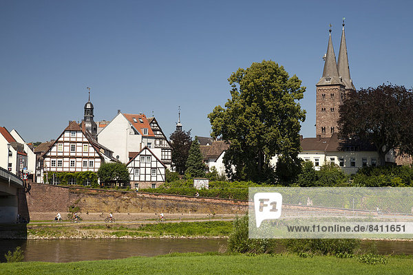 Ortsansicht mit St. Kilianikirche  Höxter  Weserbergland  Nordrhein-Westfalen  Deutschland