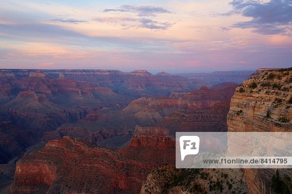 Sonnenuntergang am Grand Canyon vom Südrand  Nevada  USA