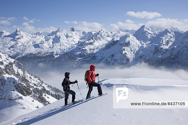 Schneeschuh Frau Winter Mann Nebel 2 Schnee Wintersport Nebelmeer Zentralschweiz