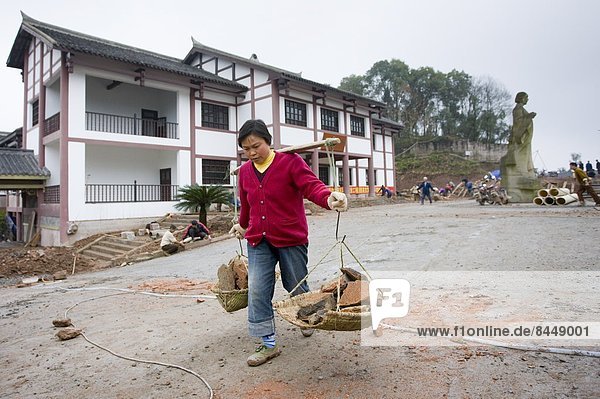Felsbrocken  Frau  arbeiten  Gebäude  Tourist  schnitzen  China  Chongqing  neu