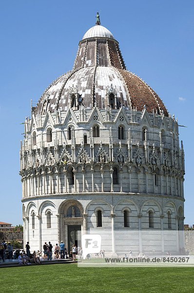 The Baptistry  UNESCO World Heritage Site  Pisa  Tuscany  Italy  Europe