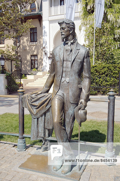 Bronzestatue von Anton Tschechow, bei Jalta, Krim, Ukraine