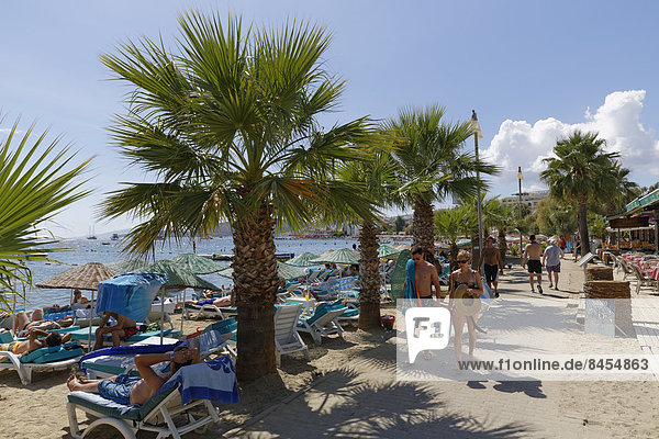 Beach promenade of Gümbet  Bodrum Peninsula  Bodrum  Mu?la province  Aegean Region  Turkey
