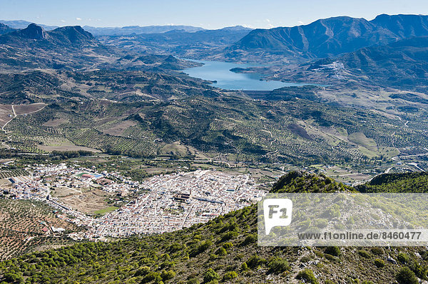 Der andalusische Ort Algodonales  Sierra de Cadiz  Sierra de Lijar  Provinz Cadiz  Andalusien  Spanien
