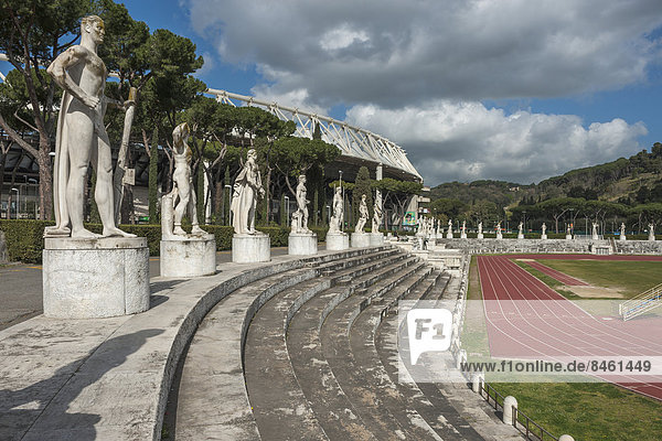 Marmorstadion nach antikem Vorbild  monumentale Statuen  Sportstättenkomplex Foro Italico  1928-1938  Rom  Latium  Italien