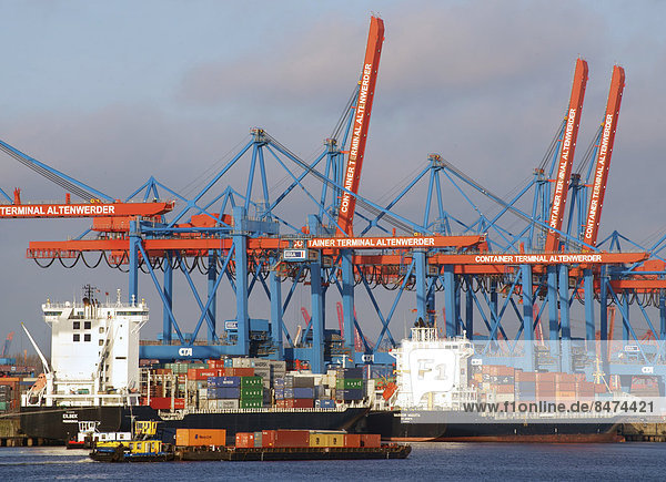 Container Terminal Altenwerder with feeder vessels  Hamburg  Germany