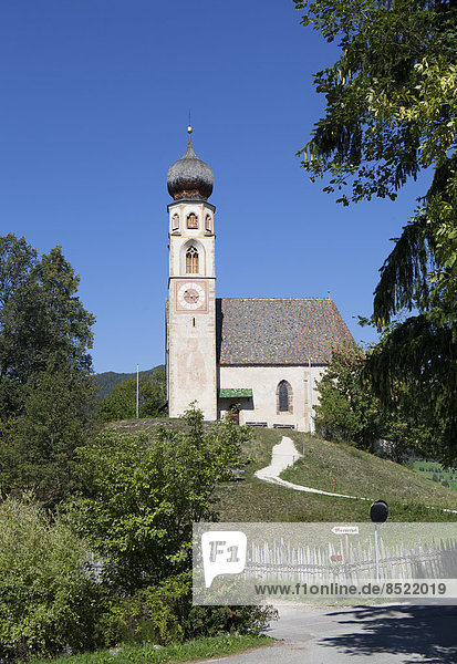 Italien  Südtirol  Kirche in ßoels am Schlern