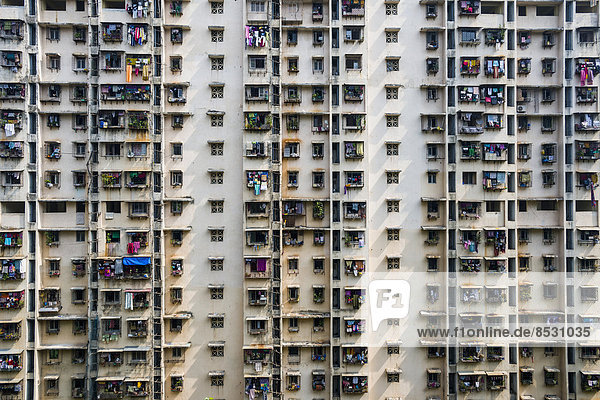Gebäude Fassade Hausfassade Nachbarschaft groß großes großer große großen Bombay Indien Maharashtra