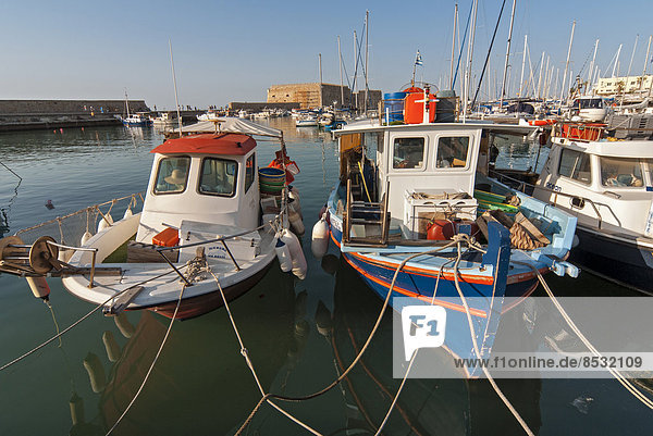 Hafen Boot angeln Kreta Griechenland alt