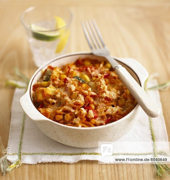 Pasta bake with fusilli and vegetables