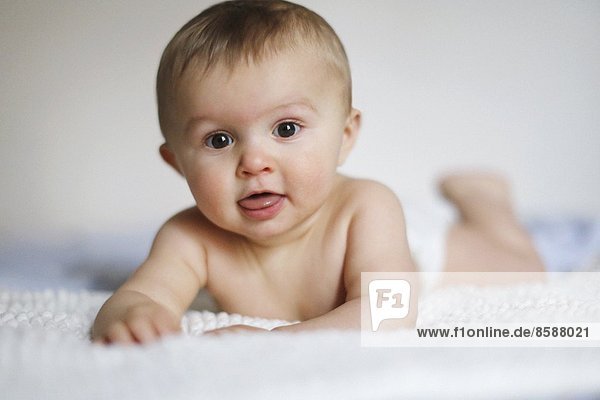 Porträt eines 9 Monate alten Jungen