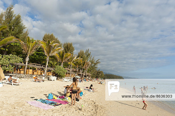 Sandy beach  holiday-makers  L'Hermitage  Saint-Gilles-les-Bains  Indian Ocean  Réunion Island  Overseas Region of France