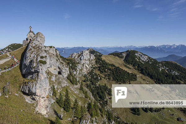 Blick auf die Berge vom Gipfel des Wendelsteins  Bayern  Deutschland