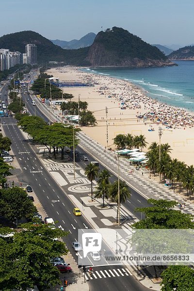 Blick auf den Strand von Copacabana  Rio De Janeiro  Brasilien