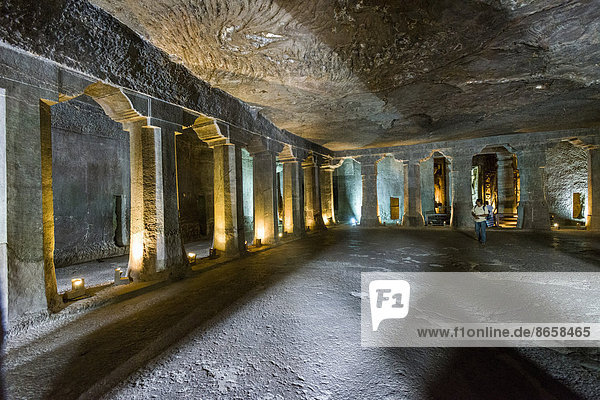 Höhle 4  Ajanta-Höhlen  UNESCO-Weltkulturerbe  Distrikt Aurangabad  Maharashtra  Indien