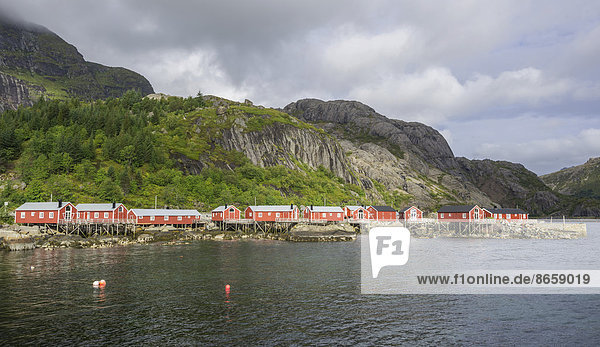 Rorbuer Siedlung  Nusfjord  Lofoten  Nordland  Norwegen