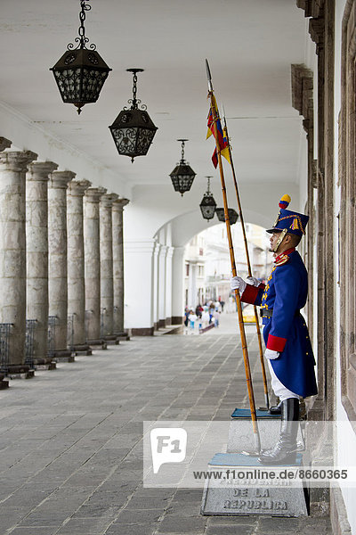 Palace guards at the entrance to the Government Palace  Quito  Ecuador  South America