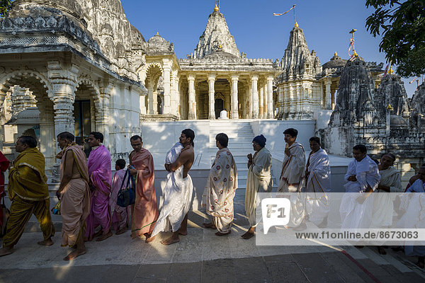Jain pilgrims queuing  Palitana temples  Mount Shatrunjaya  Palitana  Gujarat  India