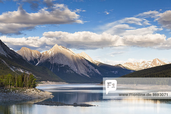 Canada  Alberta  Jasper National Park  Maligne Mountain  Maligne Lake  Medicine Lake
