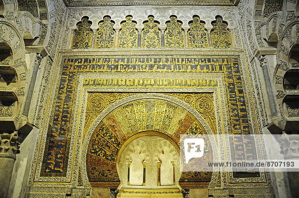Arabische Verzierungen in der Mirhab  islamische Gebetsnische  Mezquita  Moschee  Kathedrale  Cordoba  Provinz Cordoba  Andalusien  Spanien