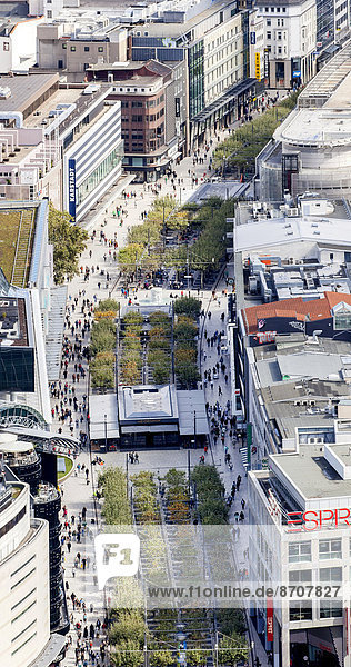 Einkaufsstraße und Fußgängerzone Zeil Frankfurt am Main Hessen Deutschland
