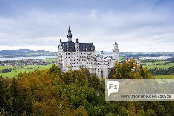 Palast  Schloß  Schlösser  Alpen  Retro  Bayern  bayerisch  Jahrhundert  Deutschland  Romanik