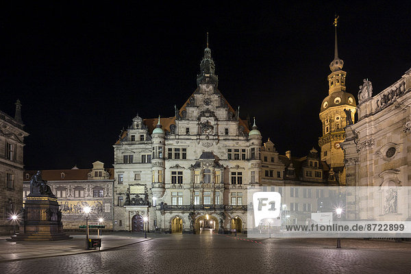 Palast Schloß Schlösser Nacht Gebäude Dresden Deutschland Sachsen
