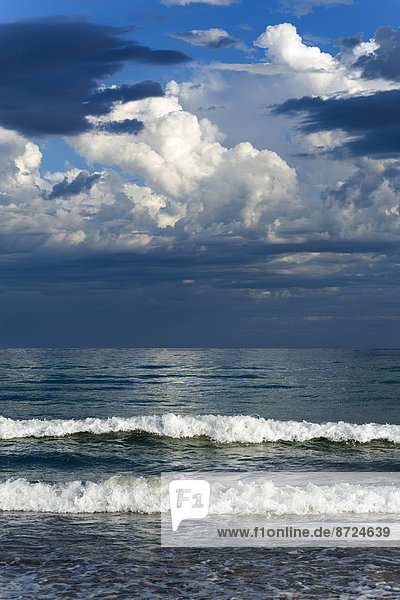 Wolken  Wellen an der Küste  Augusta  Western Australia