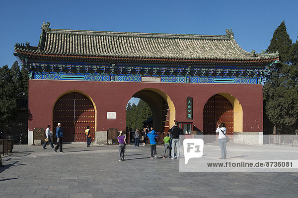 Eingang  Tor zum Himmelstempel  Peking  China