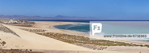 Ausblick über die Dünen  Strand von Risco del Paso  Fuerteventura  Kanarische Inseln  Spanien