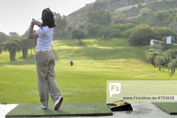 Golfspieler  Rückansicht  Ansicht  Golfsport  Golf  Kurs