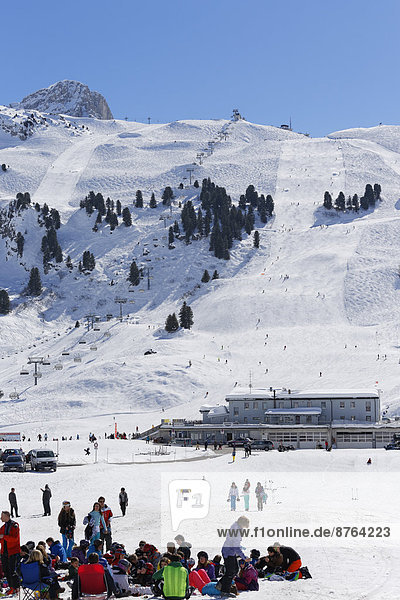 Saloberjet chairlift  ski resort on Hochtannberg Mountain  Warth  Bregenz Forest  Vorarlberg  Austria