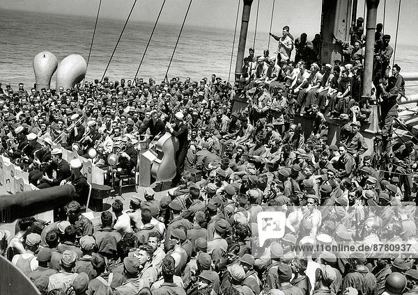 WW II  historical  war  world war  second world war  operation Overlord  Overlord  invasion  concert  jazz  swing  deck  US  ship  July  1944  soldiers  military  82nd Airborne division  101st Infantry division  English Channel  Normandy  France  Europe  allies  Allied Forces
