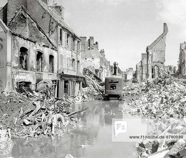 WW II  historical  war  world war  second world war  operation Overlord  Overlord  invasion  excavator  US  floods  destruction  ruins  remains  clear up  June  1944  Valogne  Normandy  France  Europe  allies  Allied Forces  D-Day