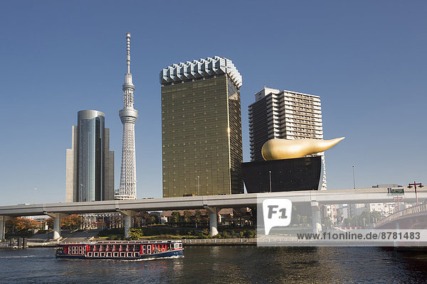 Skyline  Skylines  Reise  Großstadt  Tokyo  Hauptstadt  Boot  Architektur  Turm  bunt  Fluss  Tourismus  Sumida  Asakusa  Asien  Ortsteil  Japan