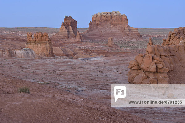 Vereinigte Staaten von Amerika, USA , State Park, Provincial Park , Felsbrocken , Amerika , Landschaft , niemand , Landschaftlich schön, landschaftlich reizvoll , Natur , Süden , Felssäule , Goblin Valley State Park , Colorado Plateau , Abenddämmerung , Sandstein , Utah