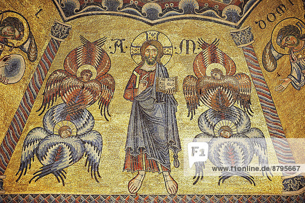 Christus Pantokrator  mittelalterliche Mosaiken an der Decke des Baptisteriums  Kathedrale von Florenz  Florenz  Toskana  Italien