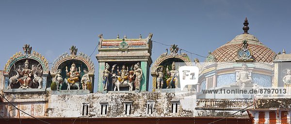 Computericon über Großstadt Religion Heiligkeit Festival Hinduismus ghat Varanasi