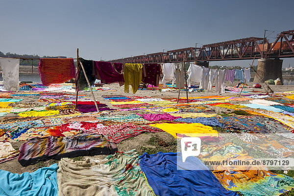 trocknen Fluss Wäsche Agra Indien