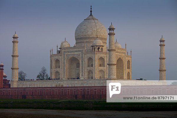 sehen Sonnenuntergang Fluss Seitenansicht Indien Norden