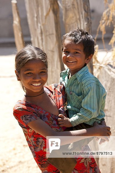 Fröhlichkeit Dorf Indianer typisch Rajasthan
